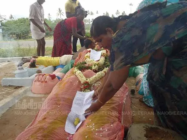 Sleep farmers protest against eight continuing protests